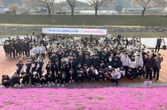 순창군, 전국 소프트테니스 선수단에 꽃길 명소 홍보 나서 기사 이미지