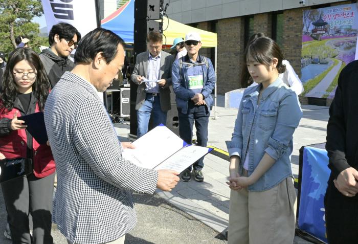 경초장학재단, 순창 출신 대학 신입생에 장학금 1천만 원 지원 기사 이미지