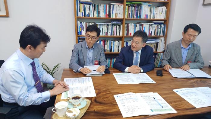 정성주 김제시장, 지역 현안 해결 위한 국회 방문“동분서주” 기사 이미지