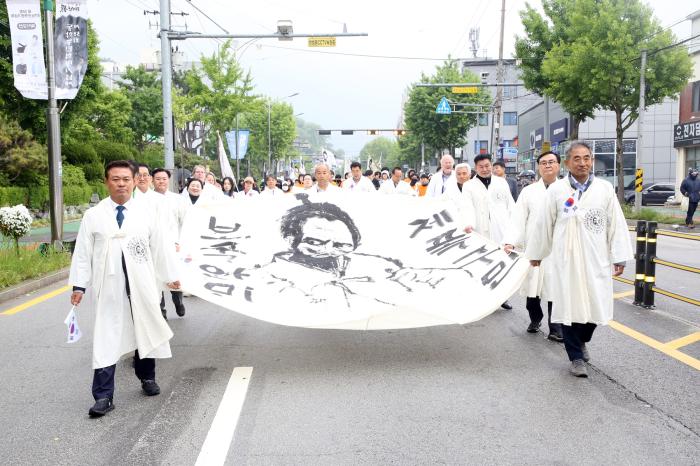 동학 함성으로 뜨거웠다!…정읍 동학농민혁명기념제, 시민 품에서 ‘대성황’ 기사 이미지