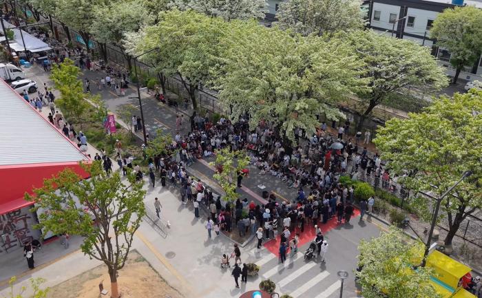'전주이팝나무축제’ 10만여 명 방문 지역경제 활력 '두마리토끼' 잡다   기사 이미지