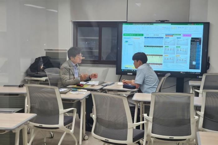 부안군, 찾아가는 1대 1 맞춤형 진로·진학 컨설팅 운영 기사 이미지
