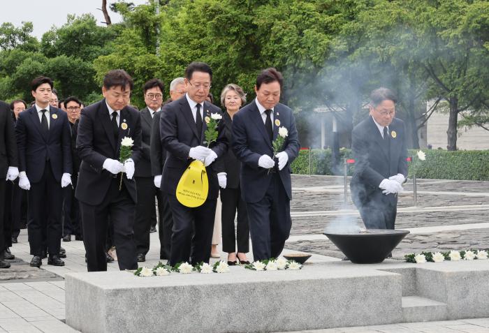 김관영 도지사, 고 노무현 전 대통령 추도식 참석 기사 이미지
