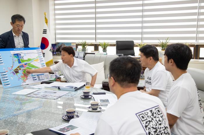 강임준 군산시장, 국정기획위에 지역 주요 현안 해결 건의 기사 이미지