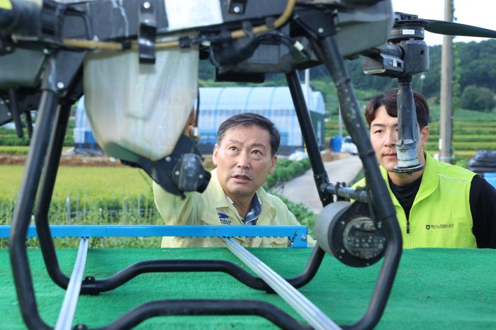 전춘성 진안군수, 벼 병해충 공동방제로 총력 대응 나서 기사 이미지