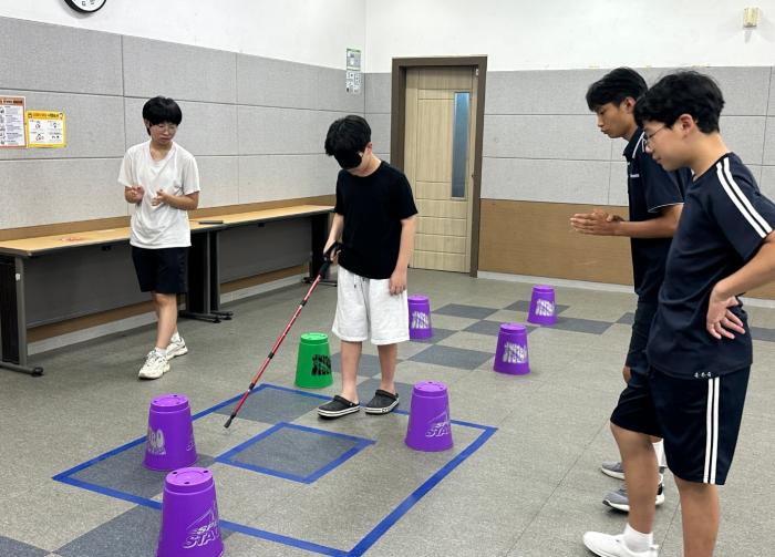완주군 청소년, 시각장애 체험으로 공감·배려 배웠다 기사 이미지