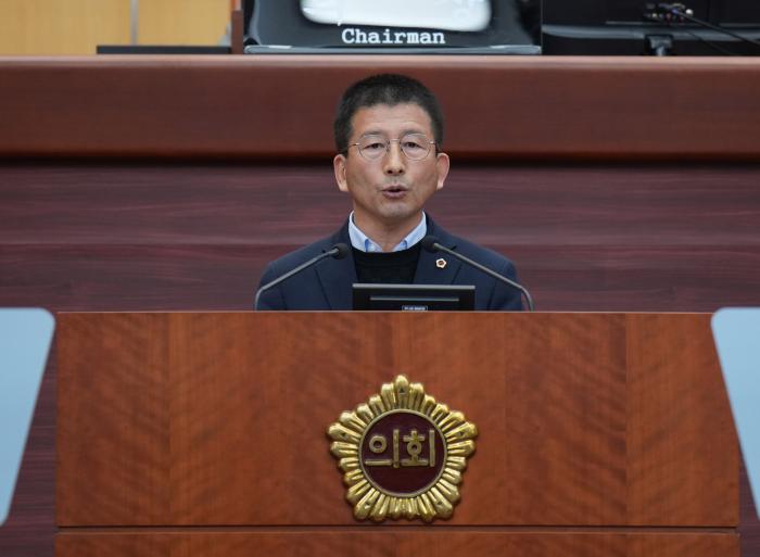 권요안 도의원, 완-전 통합 찬성 컬러링 홍보 “관권 행정” 규탄 기사 이미지
