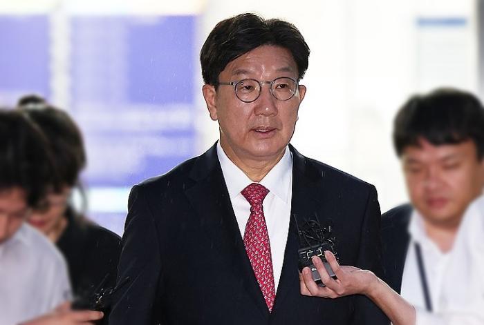 권성동 구속…"증거인멸 우려" 기사 이미지