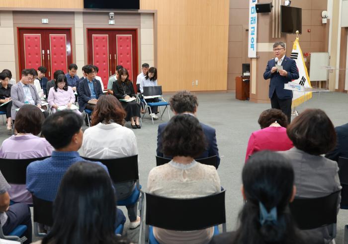 유정기 교육감 권한대행, “막중한 책임감으로 신속 현안 처리” 기사 이미지