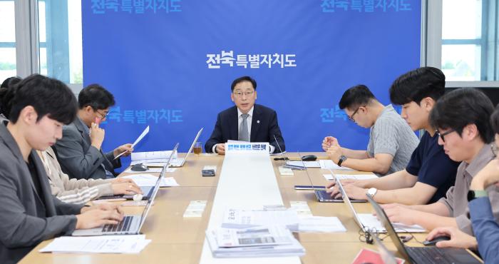 전북도 추석 민생대책 ‘작년판 재탕’ 말바꿔 돌려막기 빈축 기사 이미지