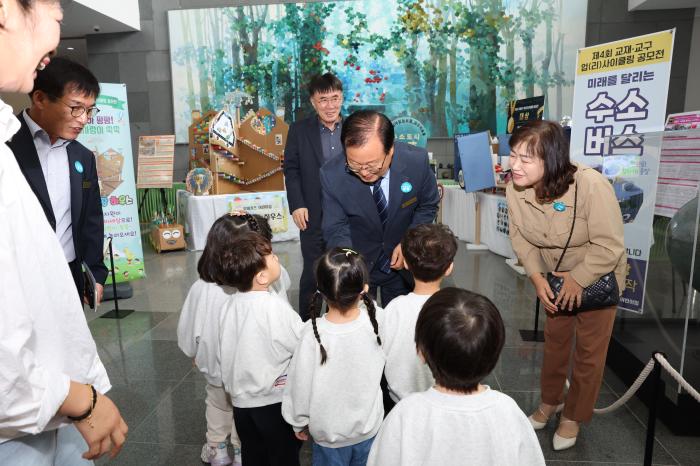 “아이들의 상상력이 만든 교구, 완주군청에서 만나요” 기사 이미지
