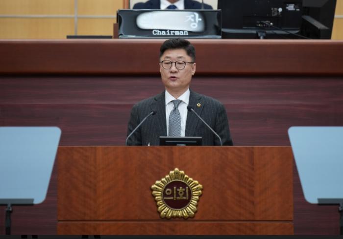 장연국 도의원 ‘보행안전도우미’ 제도화 추진 기사 이미지