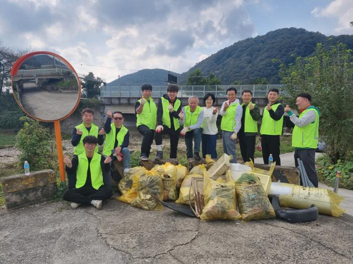 완주 상관면 선후향우회, 깨끗한 상관 만들기 앞장 기사 이미지