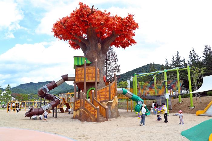 데이터가 입증한 정읍 기적의 놀이터…내장산 문화광장 방문객 17% ‘껑충’ 기사 이미지