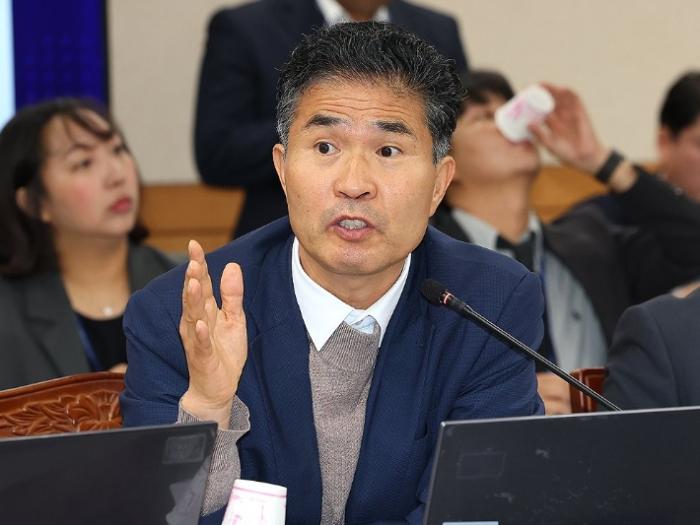 이원택 “군산항 매몰 위기 심각... 상시준설해야” 기사 이미지