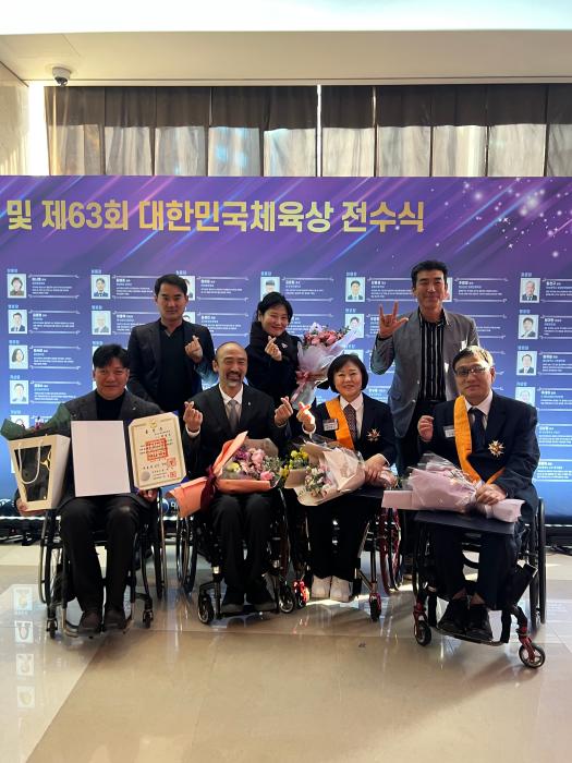 장수군장애인체육회 탁구단, 백영복 선수  ‘체육훈장 맹호장’ 수훈 기사 이미지