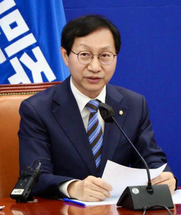 국민연금 이사장에 김성주  기사 이미지