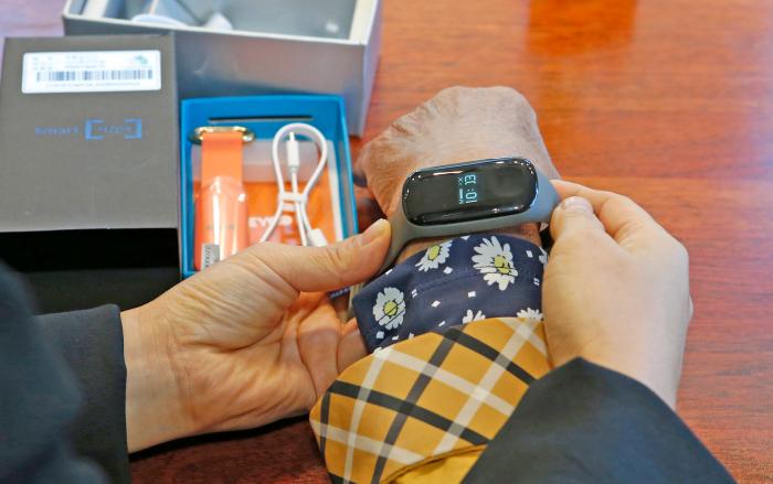 임실군 치매안심센터, 치매 환자 실종 예방 ‘GPS 배회감지기’ 무상 지원 기사 이미지