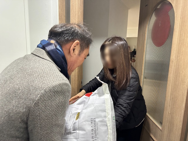 익명의 기부자, 남원 사매면에 쌀 20kg 50포 전달 기사 이미지