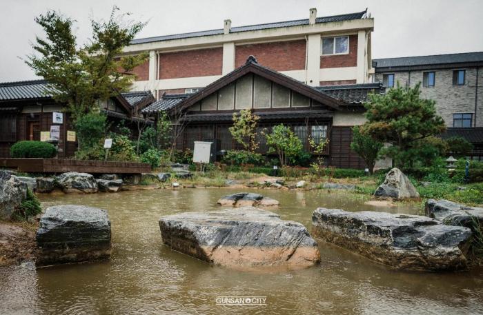 군산시간여행마을, 2026~2027 로컬100 선정 기사 이미지
