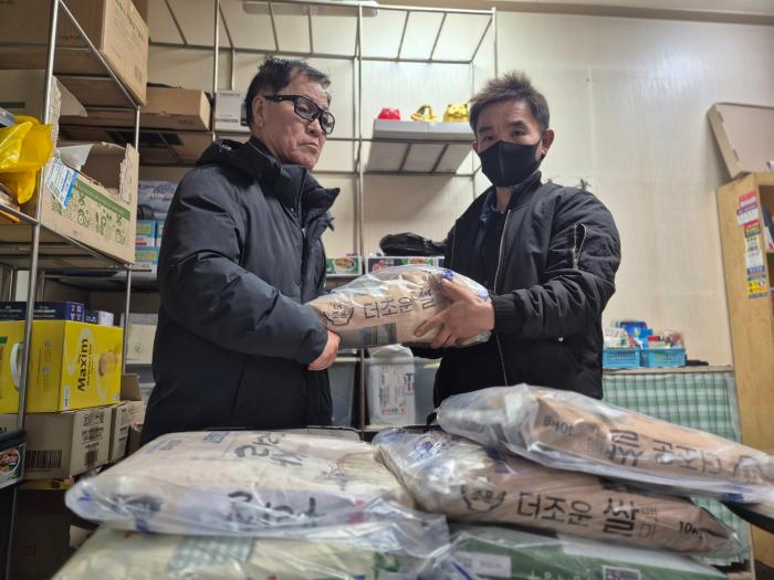 전주 타이어테크 평화점, 취약계층에 백미 전달 기사 이미지