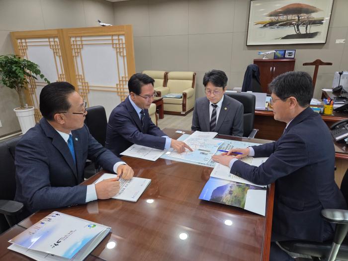고창군수, 국토부 제2차관 면담.. 핵심 SOC 사업 집중 건의 기사 이미지