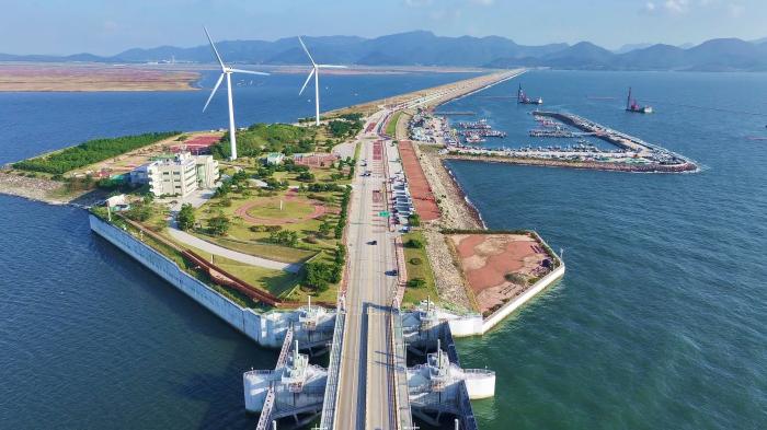 새만금, 전북 ‘기회의 문’…남은 건 실행력 기사 이미지