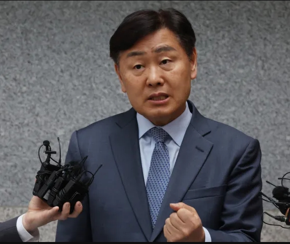 김관영 “차분히 길을 찾겠다” 기사 이미지