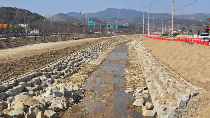 임실군, 옛 물길 되살린다… 도인천 1·2단계 생태복원 본격화 기사 이미지