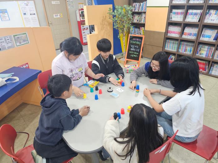 완주 청소년 “스마트폰보다 보드게임이 더 재밌어요” 기사 이미지