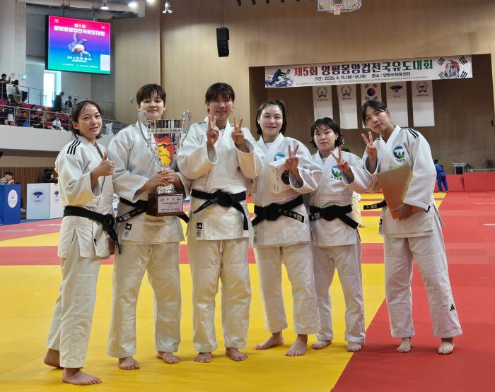 고창군청 여자유도부, 양평몽양컵 전국유도대회 단체전 우승·개인전 메달 多 기사 이미지