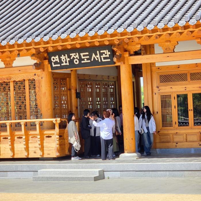 '전주 도서관 여행' 2030대 MZ세대 텍스트힙 열풍 기사 이미지