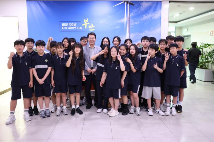 부안군, 부안교육지원청 연계 생생 직업체험 운영 기사 이미지