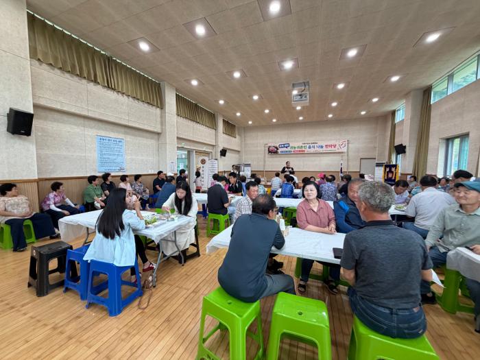 완주, 삼겹살 굽고 윷놀이 한판 귀농인 ‘이웃사촌’ 되다 기사 이미지
