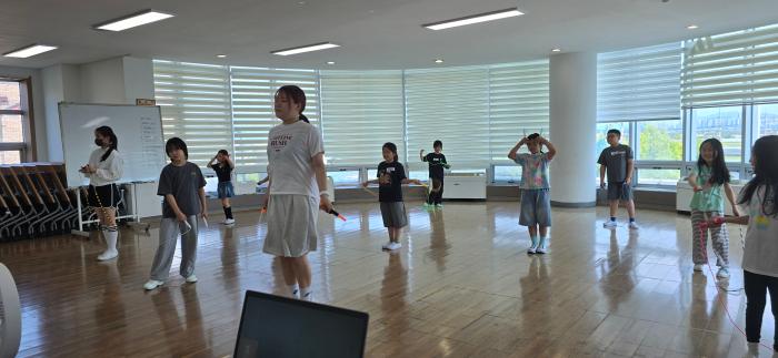 완주군청소년수련관, ‘신나는 음악줄넘기’ 15회차 성료 기사 이미지