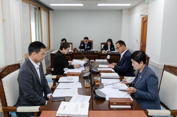 김제시의회, 공무국외출장여비 전액 반납 결정 기사 이미지